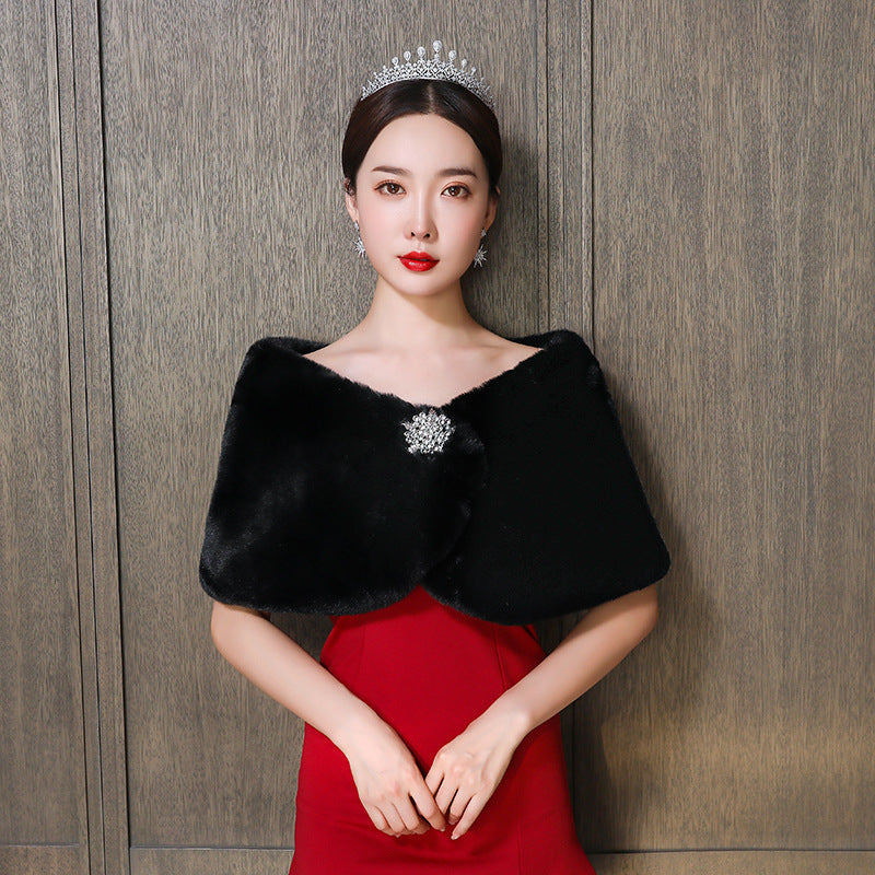 Damen eleganter und luxuriöser Umhang aus Kunstpelz EB