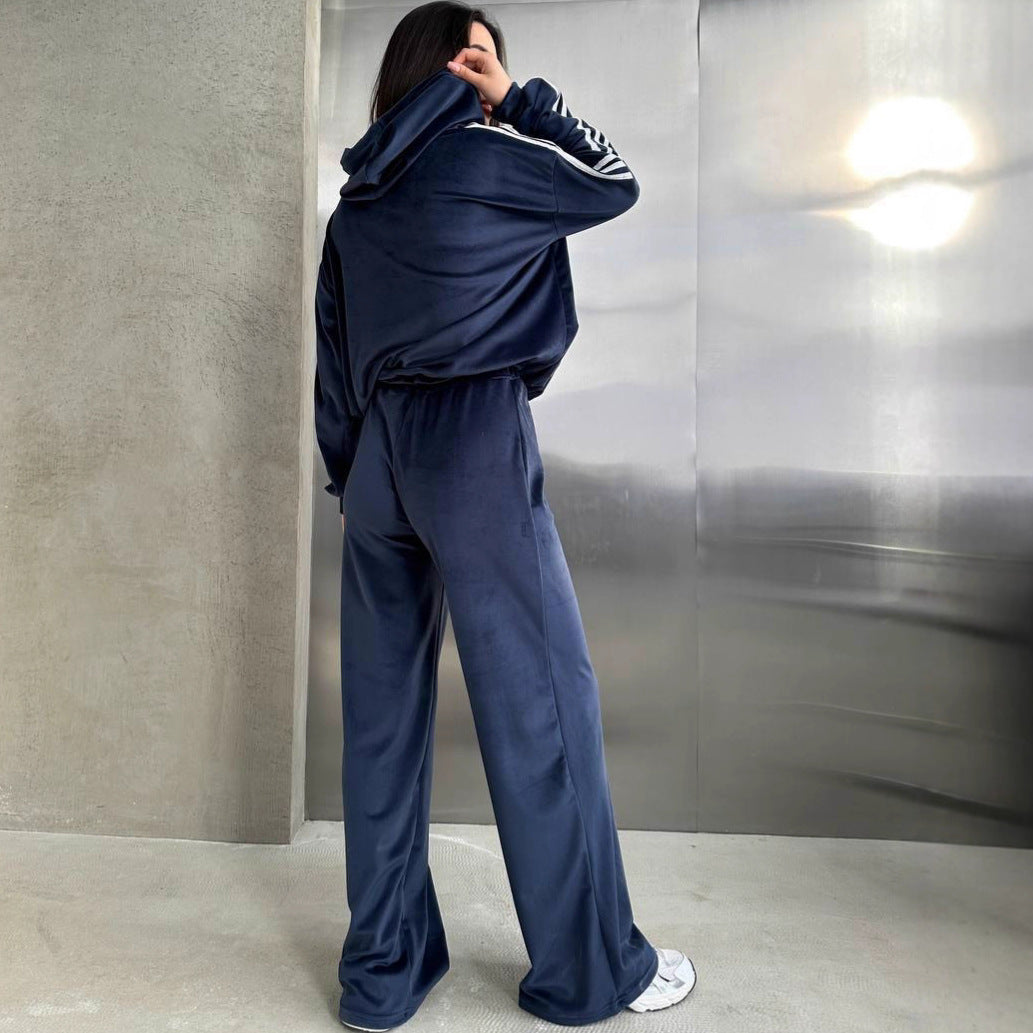 Damen Velours-Zweiteiler mit Cropped-Kapuzenpullover, sportiven Ärmeln und weiter Palazzo-Hose EB