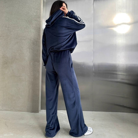Damen Velours-Zweiteiler mit Cropped-Kapuzenpullover, sportiven Ärmeln und weiter Palazzo-Hose EB