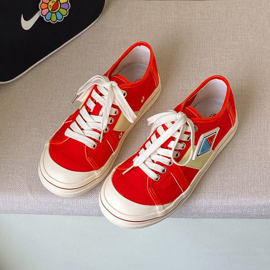 Damen Sportliche Sneaker mit Kontrastnähten und hochwertigem Material EB