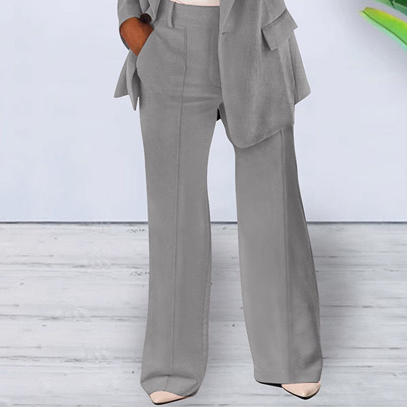 Damen nan bürotaugendes Hosenanzug Set mit weiter Hose und tailliertem Blazer EB