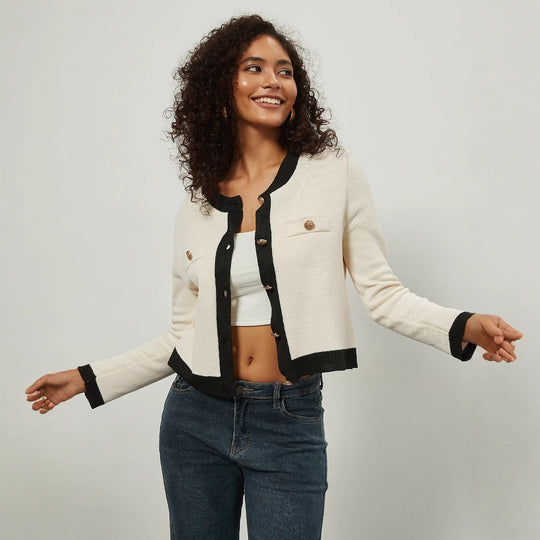 Damen Kurz geschnittene Strickjacke mit eleganten Knopf-Details EB