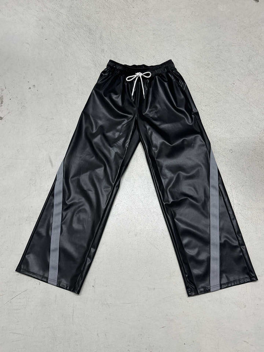 Damen nan weite Kunstleder-Trackpants mit elastischem Bund, Tunnelzug und seitlichen Streifen EB