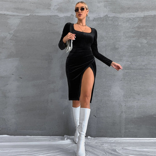 Damen Samt-Midikleid mit quadratischem Ausschnitt, taillierter Raffung und hohem Seitenschlitz Eichborn Berlin
