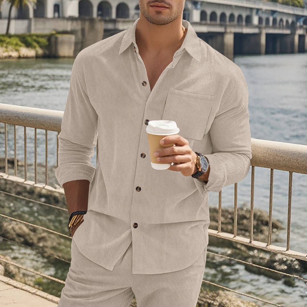 Herren gestreiftes Langarmshirt mit modischem Stehkragen und praktischer Brusttasche EB