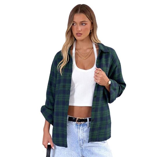 Damen oversized Karo-Hemdjacke mit fallendem Saum und geknöpften Manschetten Eichborn Berlin
