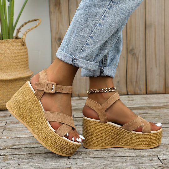 Damen Keil-Sandalen mit modischem Überkreuzriemen und rutschfester Sohle EB