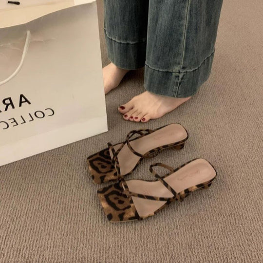 Damen modische Riemchen Sandaletten mit kreativem Leopardenmuster EB