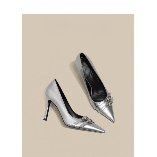 Damen High Heel Pumps mit elegantem Lackfinish und zierlichen Akzenten EB