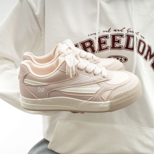 Damen Sportliche Sneaker mit atmungsaktiven Mesh-Einsätzen und griffiger Sohle EB