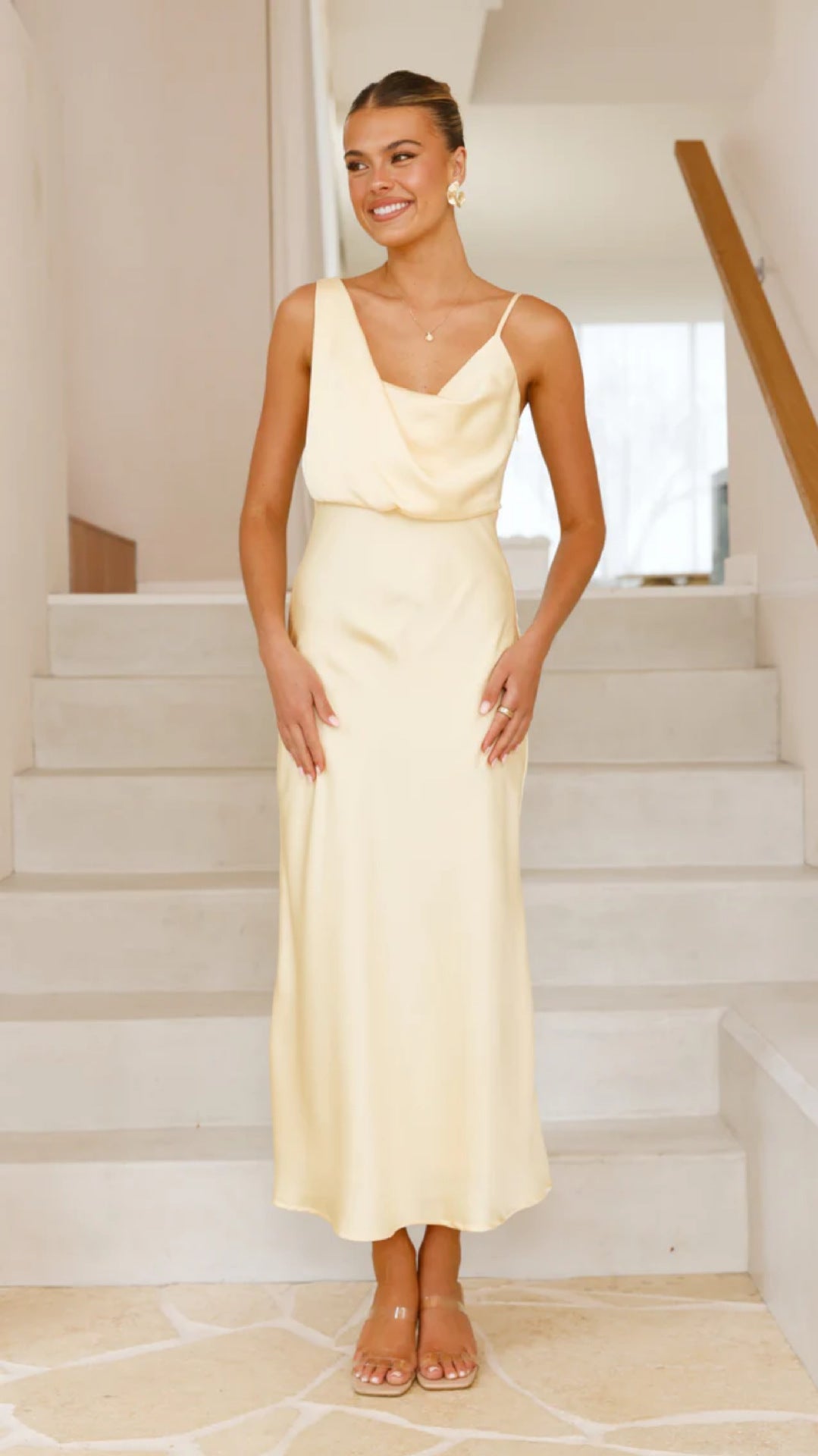 Damen Elegantes Maxikleid mit drapiertem Oberteil und schmaler Silhouette EB