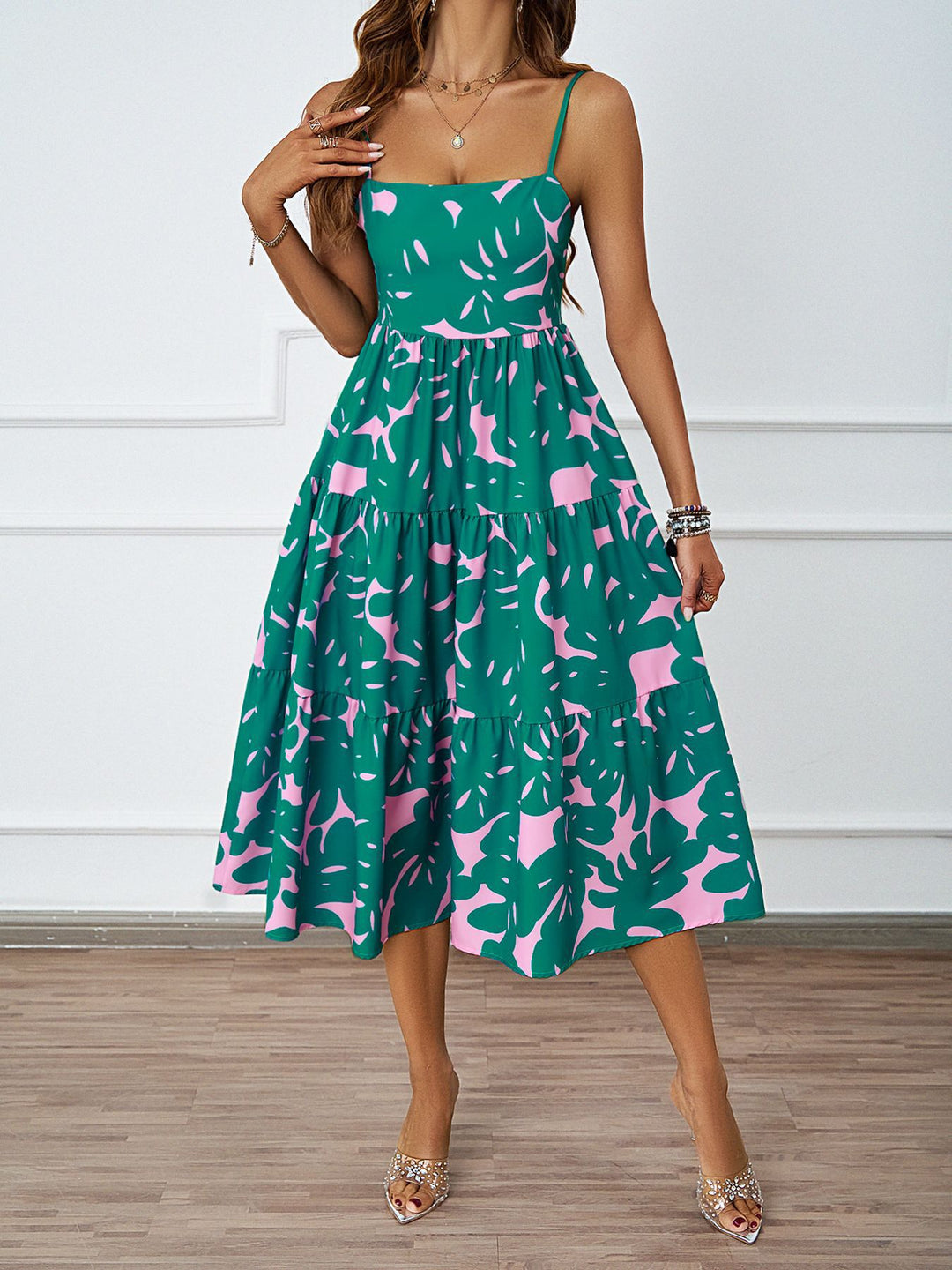 Damen Midi Kleid mit fließendem Rock und verspieltem Blattmuster EB
