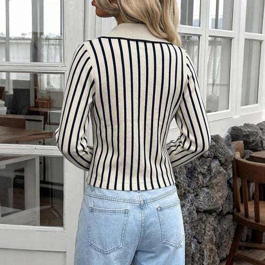 Damen Elegant taillierter Feinstrick Cardigan mit Reverskragen und Knopfleiste EB