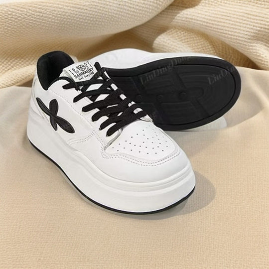 Damen Sportliche Plateau Sneakers mit modischem Design EB