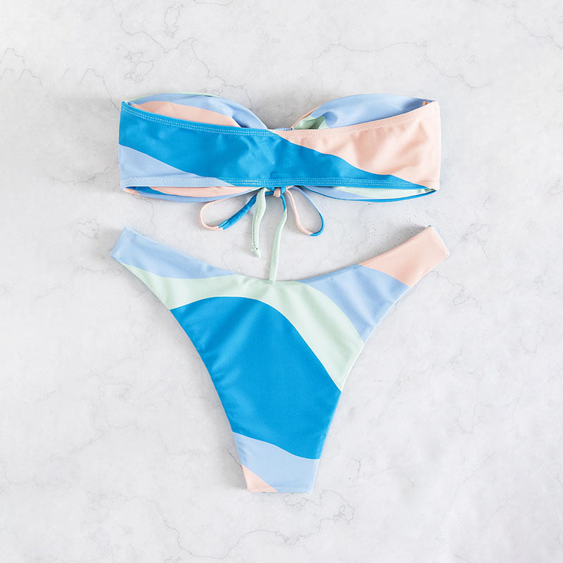 Damen Bandeau-Bikini mit verspieltem Schnitt EB