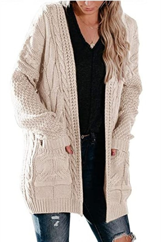 Damen Grobstrickjacke mit femininer Silhouette und praktischen Taschen EB