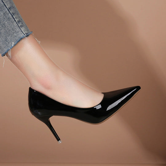 Damen elegante spitze Stiletto-Pumps mit hochglänzendem Finish EB
