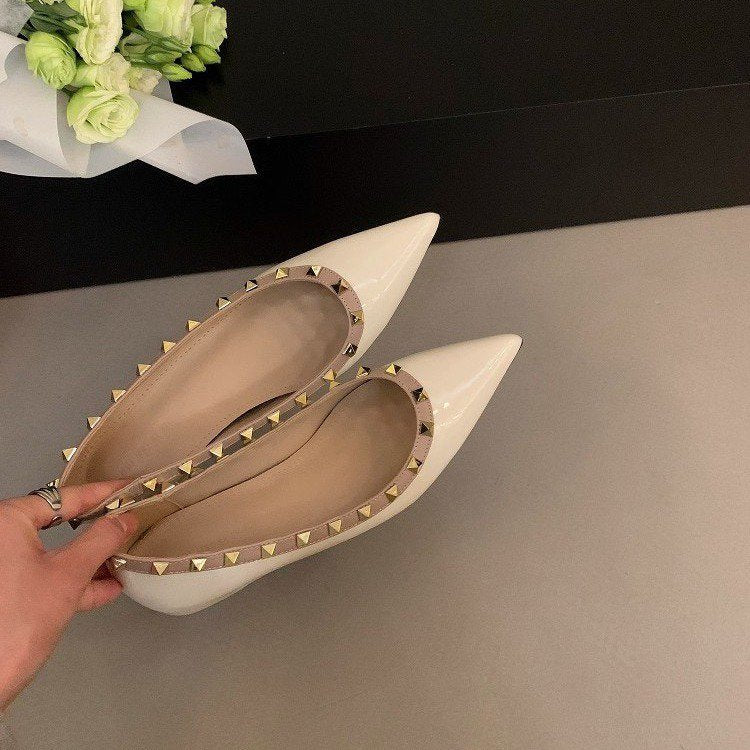 Damen spitze Ballerinas mit elegantem Riemchen und dekorativen Nieten EB