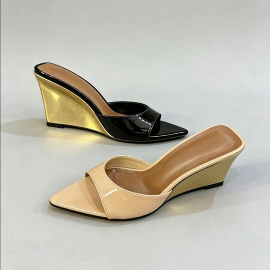 Damen Wedge Sandalen mit glänzender Oberflächenstruktur EB