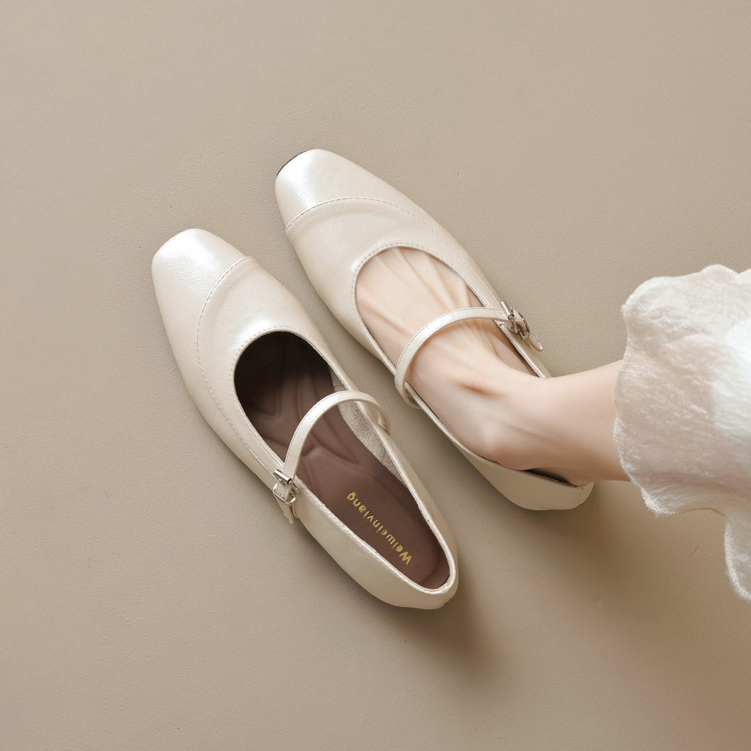 Damen elegante Ballerinas mit modischem Riemchen EB