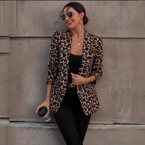 Damen Blazer im trendigen Animal-Print mit elegantem Revers und praktischen Taschen EB