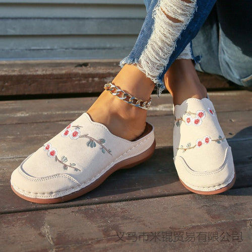 Damen geschlossene Clogs mit floralem Design und komfortablem Fußbett EB