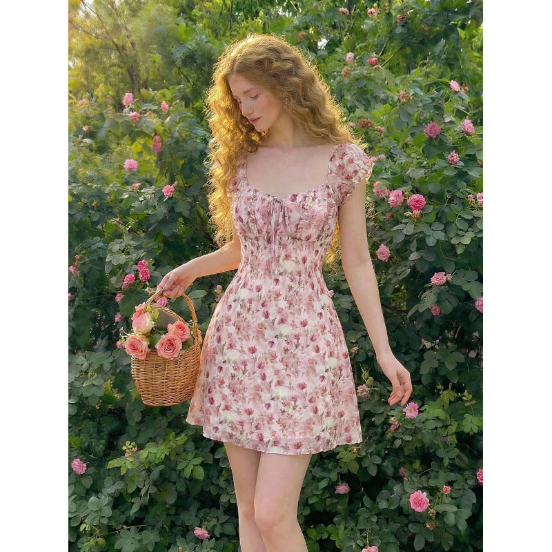 Damen Sommerliches Blütenkleid mit fließendem Schnitt und Rüschendetails EB