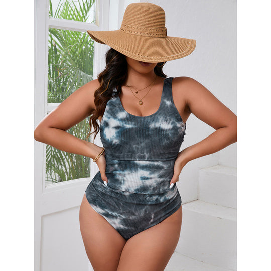 Damen Einteiler Badeanzug mit modischem Tie-Dye-Design und figurumspielendem Schnitt EB