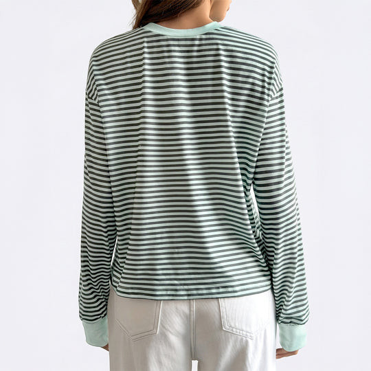 Damen nan lässiges gestreiftes Oversize-Longsleeve mit kontrastierendem Rundhalsausschnitt und verlängertem Rückensaum EB