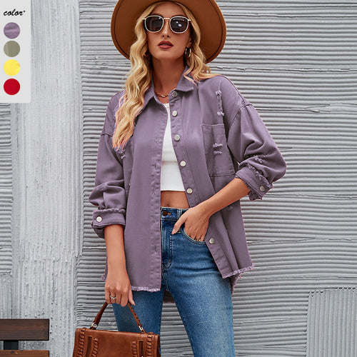Damen Oversized Denim Jacke mit fransigen Details und Knopfleiste EB