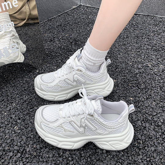 Damen Sportliche Sneakers mit atmungsaktiven Mesh-Details und stoßdämpfender Sohle EB