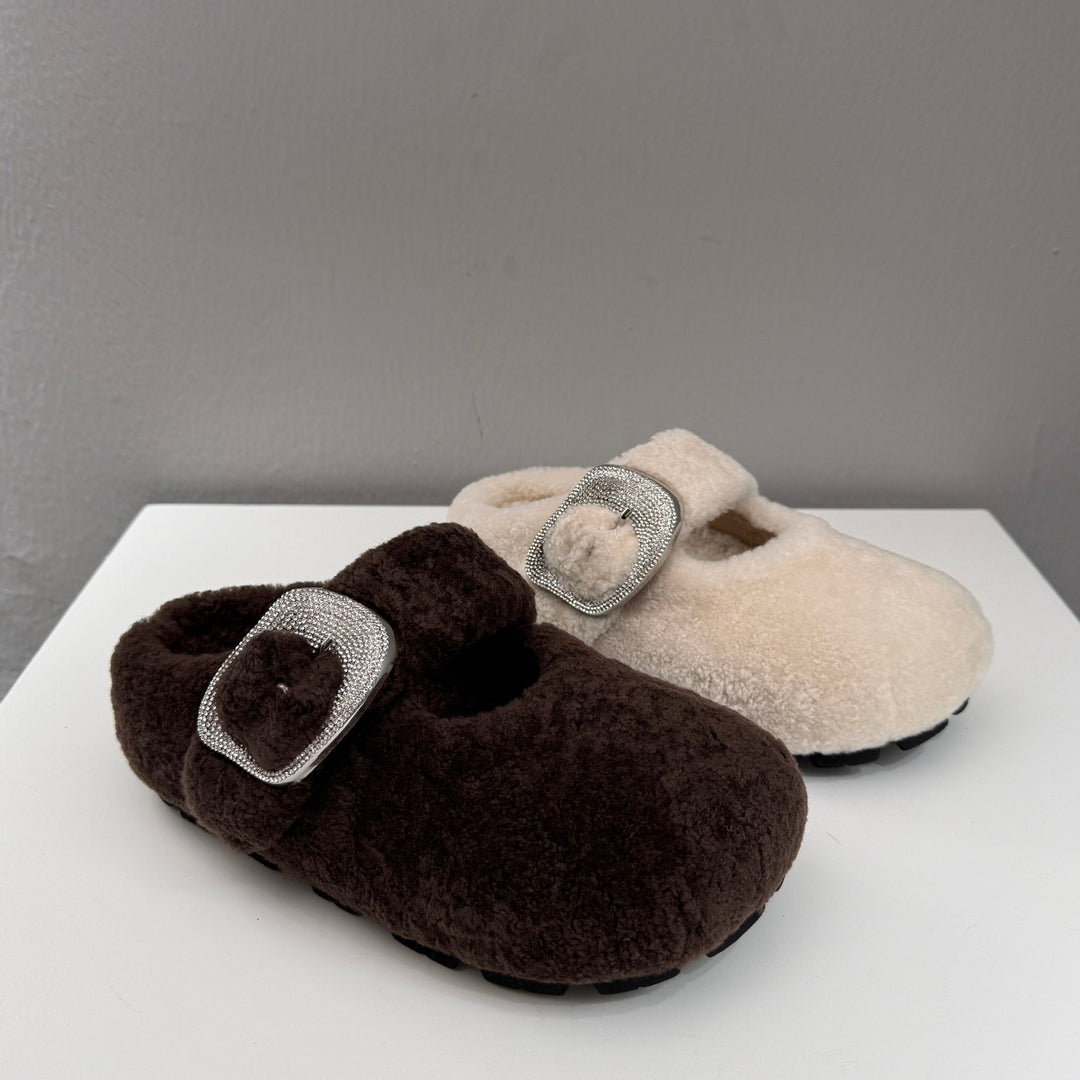 Damen Hausschuhe aus weichem Fleece mit modischem Schnallenverschluss EB
