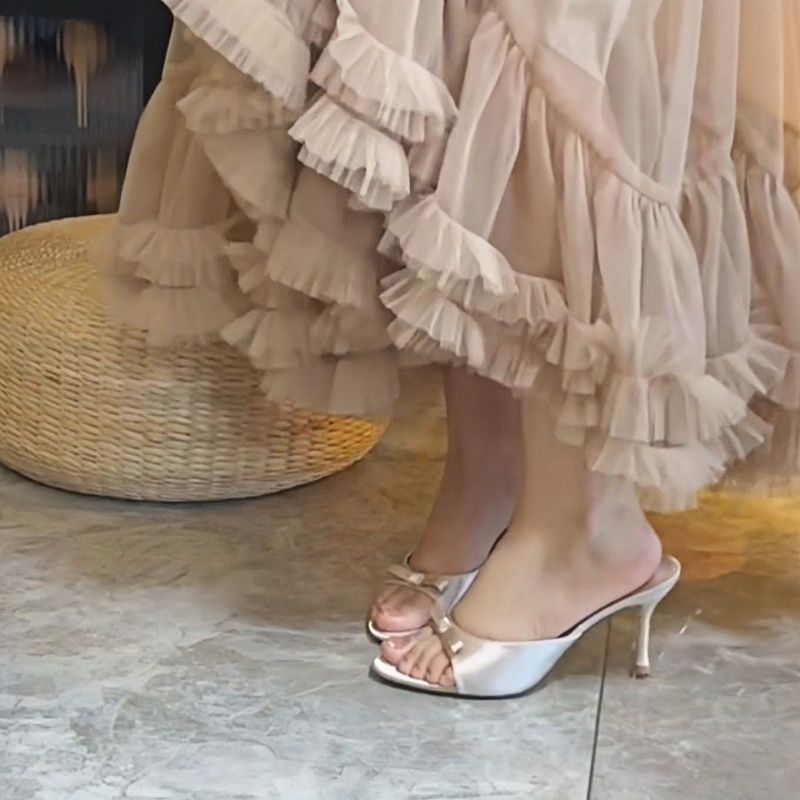 Damen elegante Mules mit raffiniertem Schlappen-Design EB