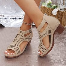 Damen Elegante Hochhackige Sandalen mit perforiertem Riemendesign EB