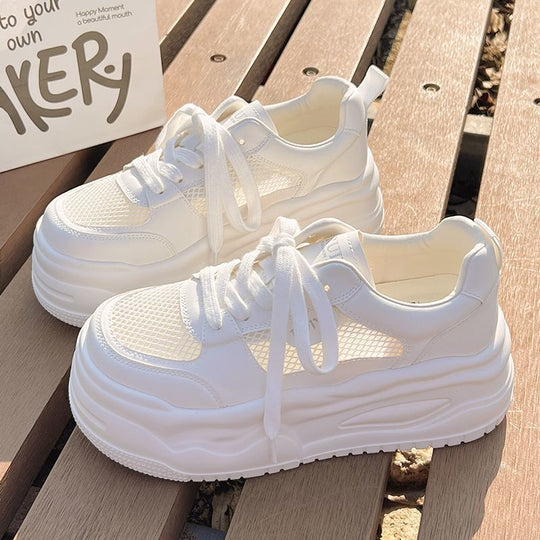 Damen Plateau-Wedge-Sneaker mit atmungsaktiven Mesh-Einsätzen und skulptierter Komfortsohle EB