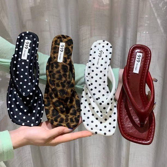 Damen komfortable Pantolette mit modischem Punktdesign EB