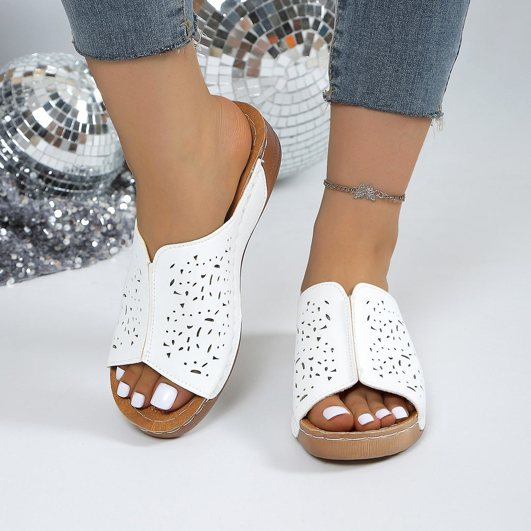Damen Komfortable Clogs mit perforiertem Design und rutschfester Sohle EB