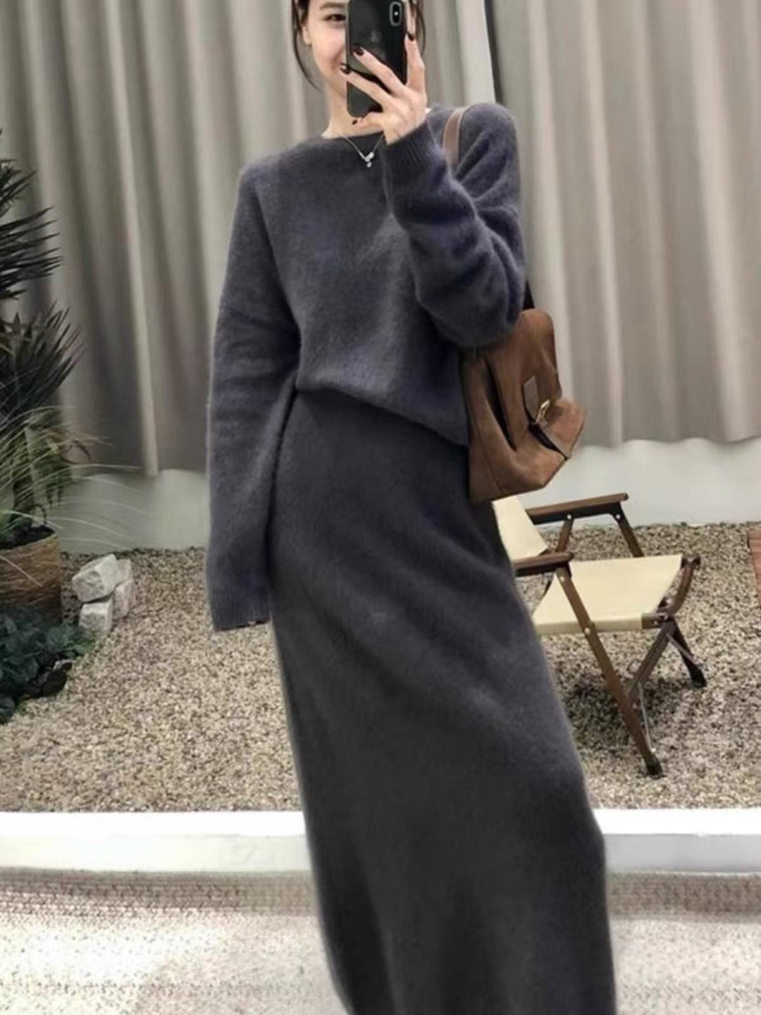 Damen Elegantes Maxikleid mit weichem Strickmaterial und lässigem Schnitt EB