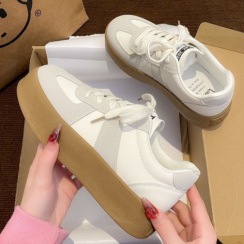 Damen Sportliche Sneakers mit rutschfester Gummisohle und atmungsaktiver Oberflächenstruktur EB