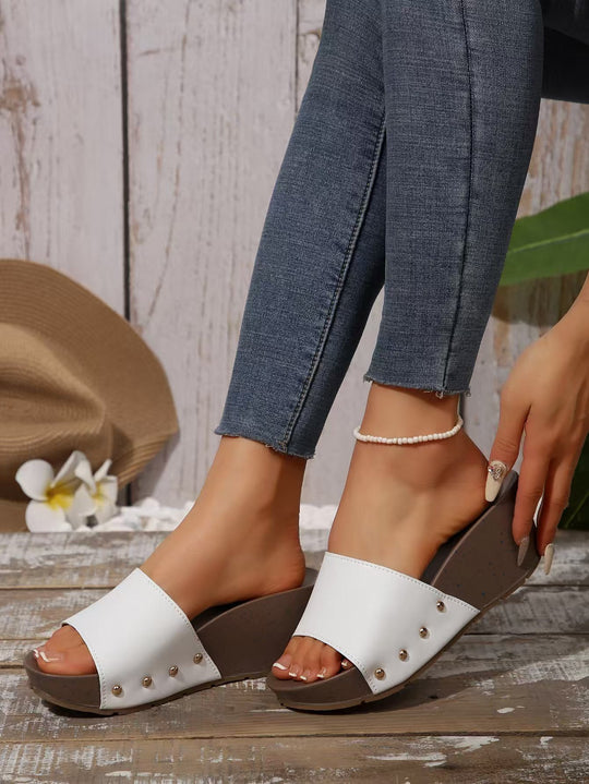 Damen Wedge-Sandalen mit glitzernden Detail und modischem Leo-Muster EB