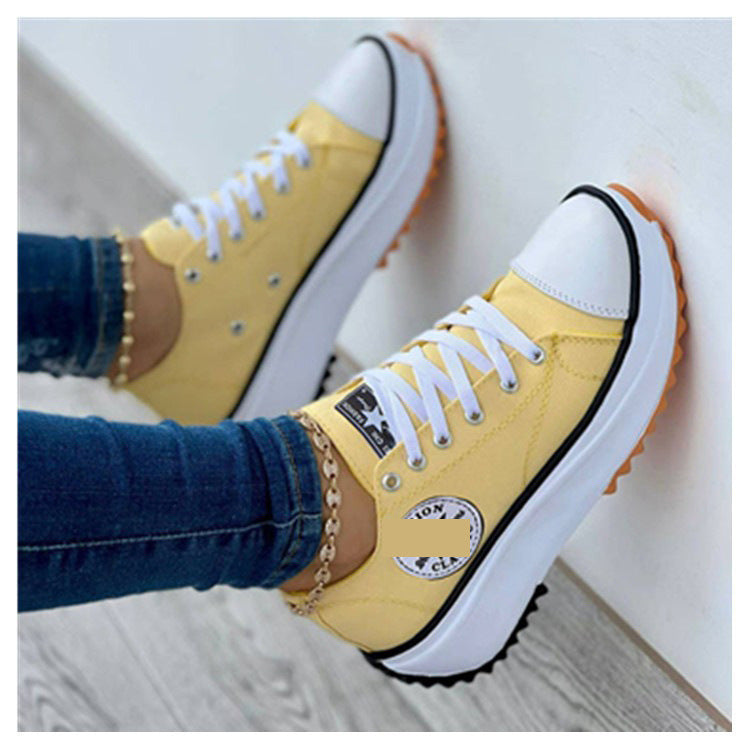 Damen Plateau-Canvas-Sneaker mit profilierter Gummilaufsohle und gepolstertem Komfortfußbett EB