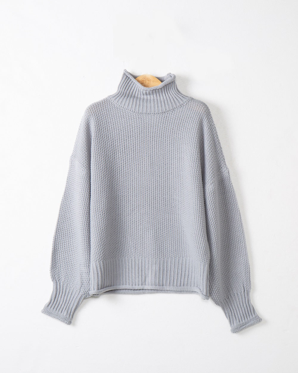 Damen modischer Pullover mit hohem Kragen und strukturierter Textur EB