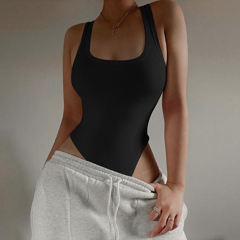 Damen Hochgeschnittener Bodysuit mit feiner Rippstruktur und schmalen Trägern EB