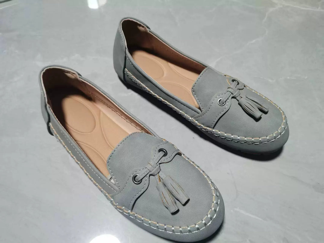 Damen  klassische Mokassin-Slipper mit Quasten, handgenähter Rahmennaht und rutschfester Gummisohle EB