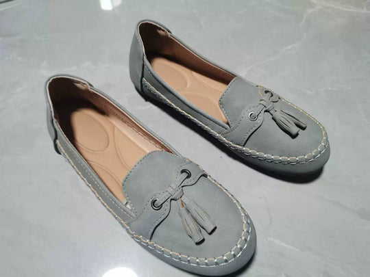 Damen  klassische Mokassin-Slipper mit Quasten, handgenähter Rahmennaht und rutschfester Gummisohle EB