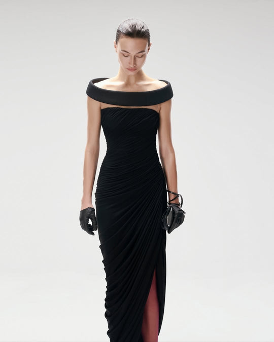 Damen Elegantes, schulterfreies Maxikleid mit raffinierten Drapierungen und hohem Schlitz EB