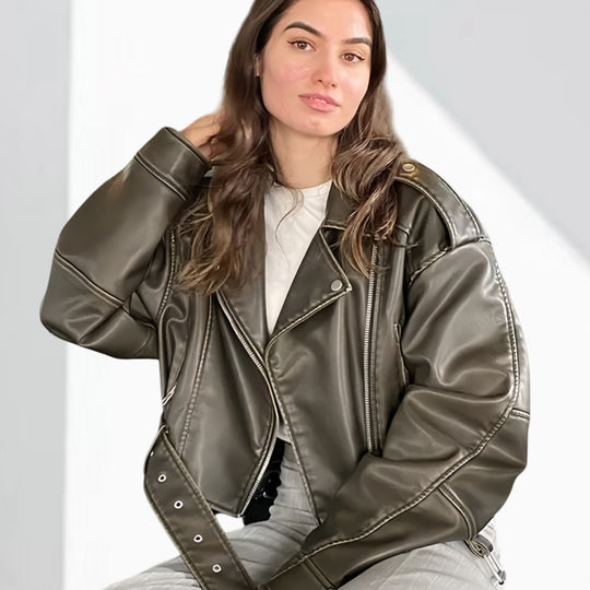 Damen Kunstleder Bikerjacke mit weitem Schnitt und umfangreichen Details EB