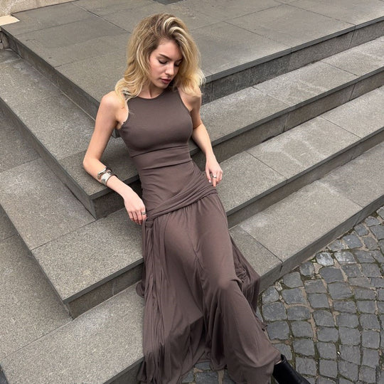 Damen Elegantes Maxikleid mit raffiniertem Wickel-Design und schmeichelnder Silhouette EB