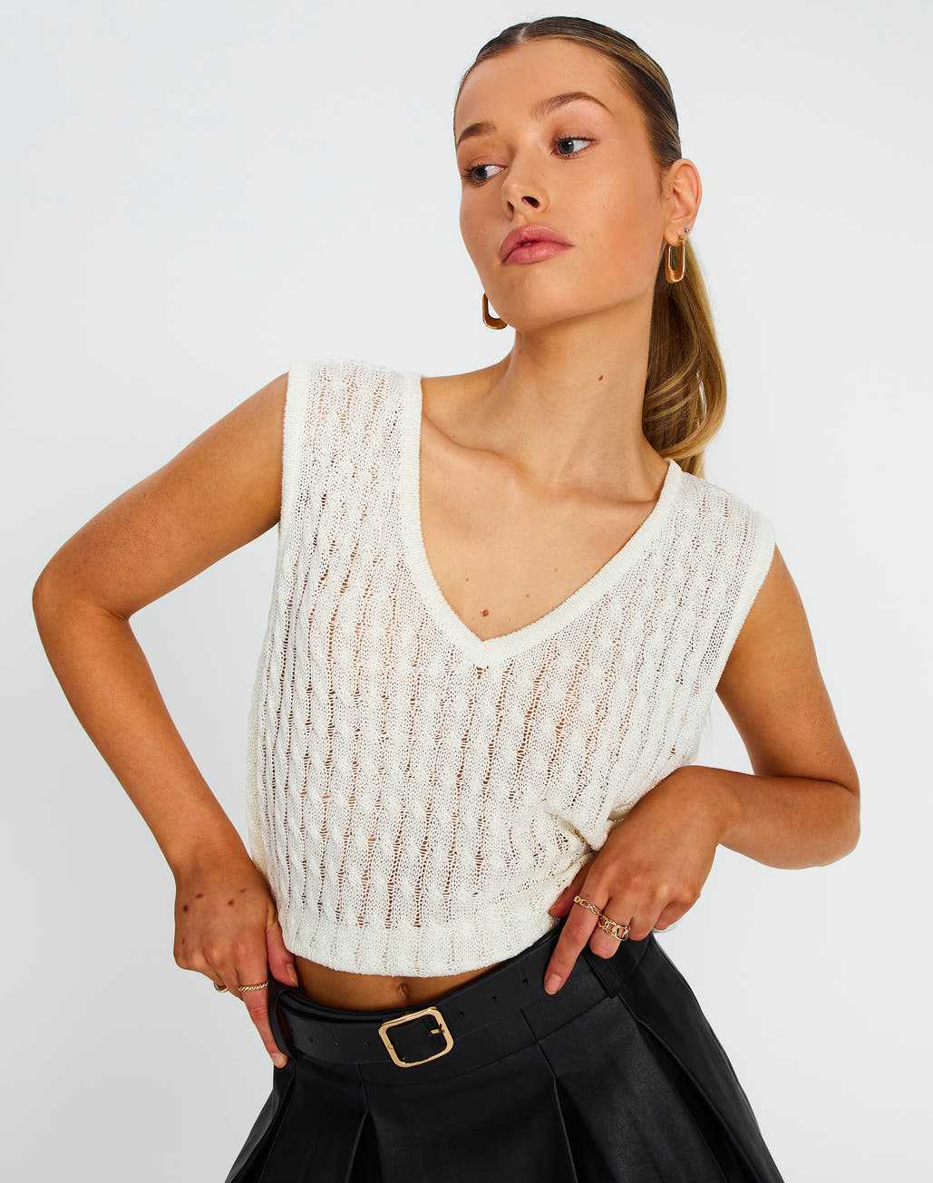 Damen luftiges Strick-Oberteil mit V-Ausschnitt und feinmaschigem Design EB