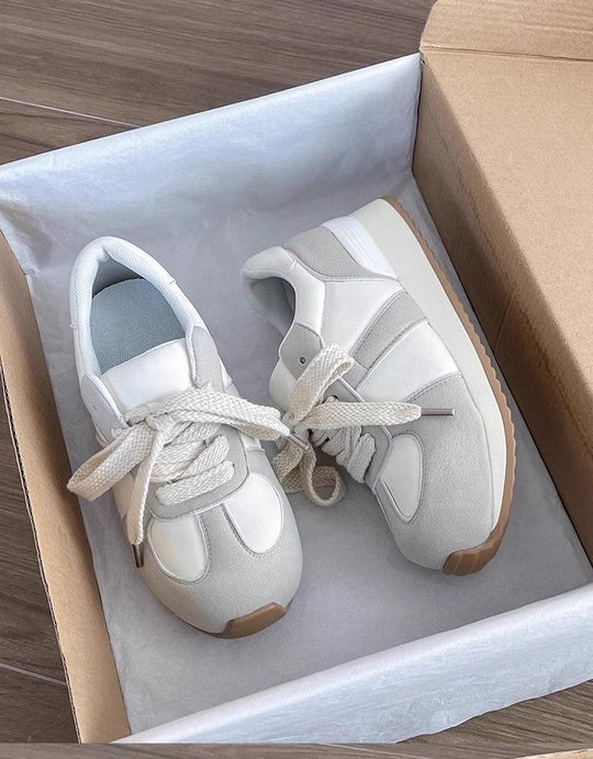 Damen Sportliche Sneaker mit bequemer Dämpfung und atmungsaktiver Oberflächenstruktur EB